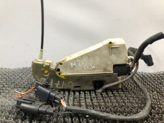 замок двери передней левой Ford Mondeo 1 поколение 1996, 2.0 л., бензин, МКПП, серебристый, седан, передний привод