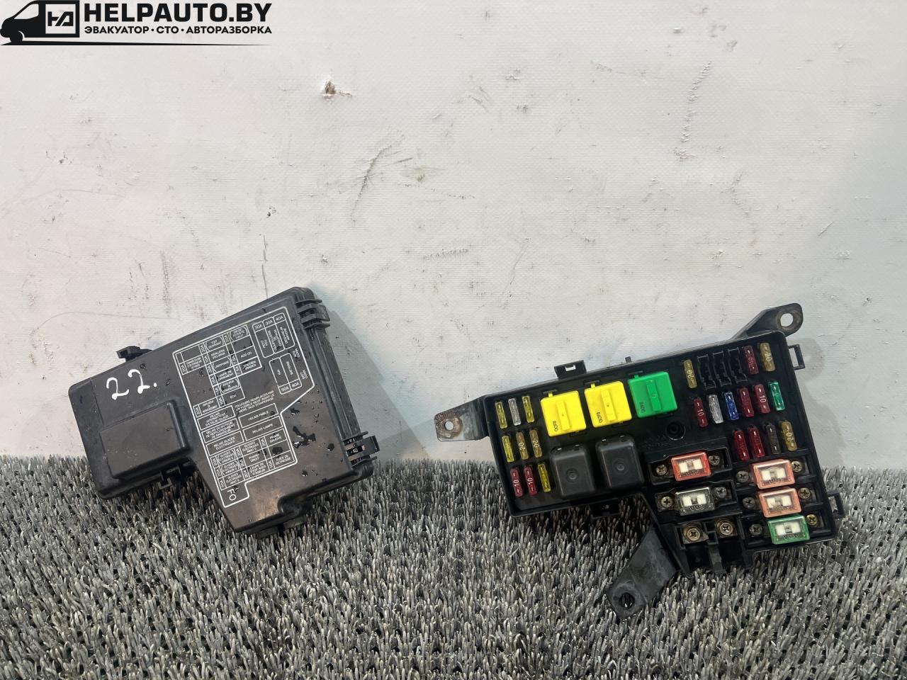 блок предохранителей Rover 600 Series 1 поколение 1994, 2.0 л., бензин, МКПП, зелёный, седан, передний привод, 120546021494 - фото №1