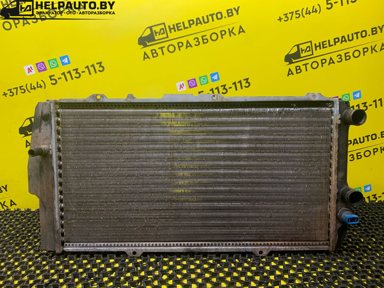 радиатор (основной) Audi 100 С3 (1982 - 1988), 2.4 л., дизель, МКПП, универсал - фото №1