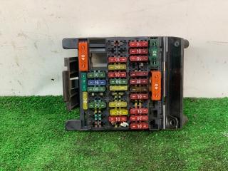 блок предохранителей Opel Omega B 1998, 2.0 л., бензин, 5МКПП, красный, универсал, задний привод