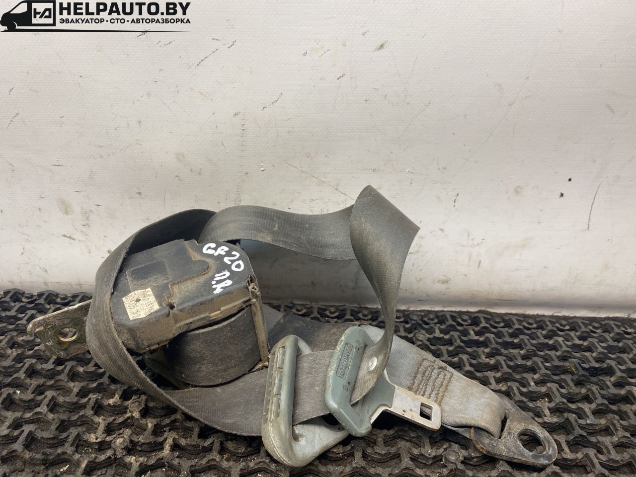 ремень безопасности Mazda 626 GF 1997, 2.0 л., дизель, МКПП, зелёный, хетчбэк 5 дв., передний привод - фото №1