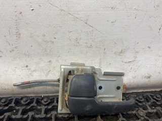 ручка внутренняя задняя левая Mazda 626 GF 1997, 2.0 л., дизель, МКПП, зелёный, хетчбэк 5 дв., передний привод
