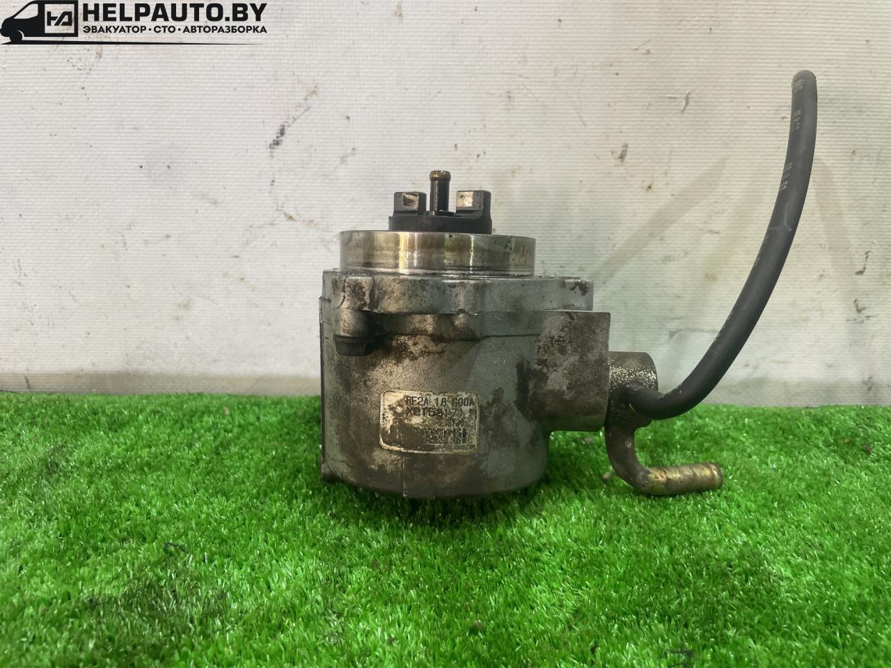 насос вакуумный Mazda 626 GF 1998, 2.0 л., дизель, МКПП, передний привод, RF2A18G00A, 2T6817 - фото №1