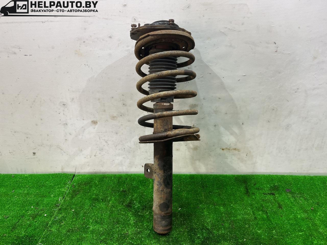стойка передняя правая Citroen Xsara 1 поколение 1998, 1.6 л., бензин, 5МКПП, зелёный, хетчбэк 3 дв., передний привод - фото №1