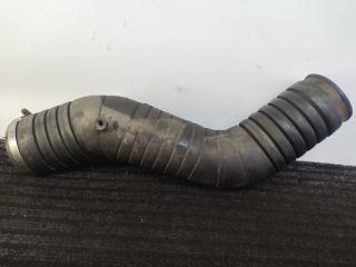 воздуховод Volkswagen Passat B3 1991, 1.8 л., бензин, МКПП, белый, седан, передний привод, 35712627M