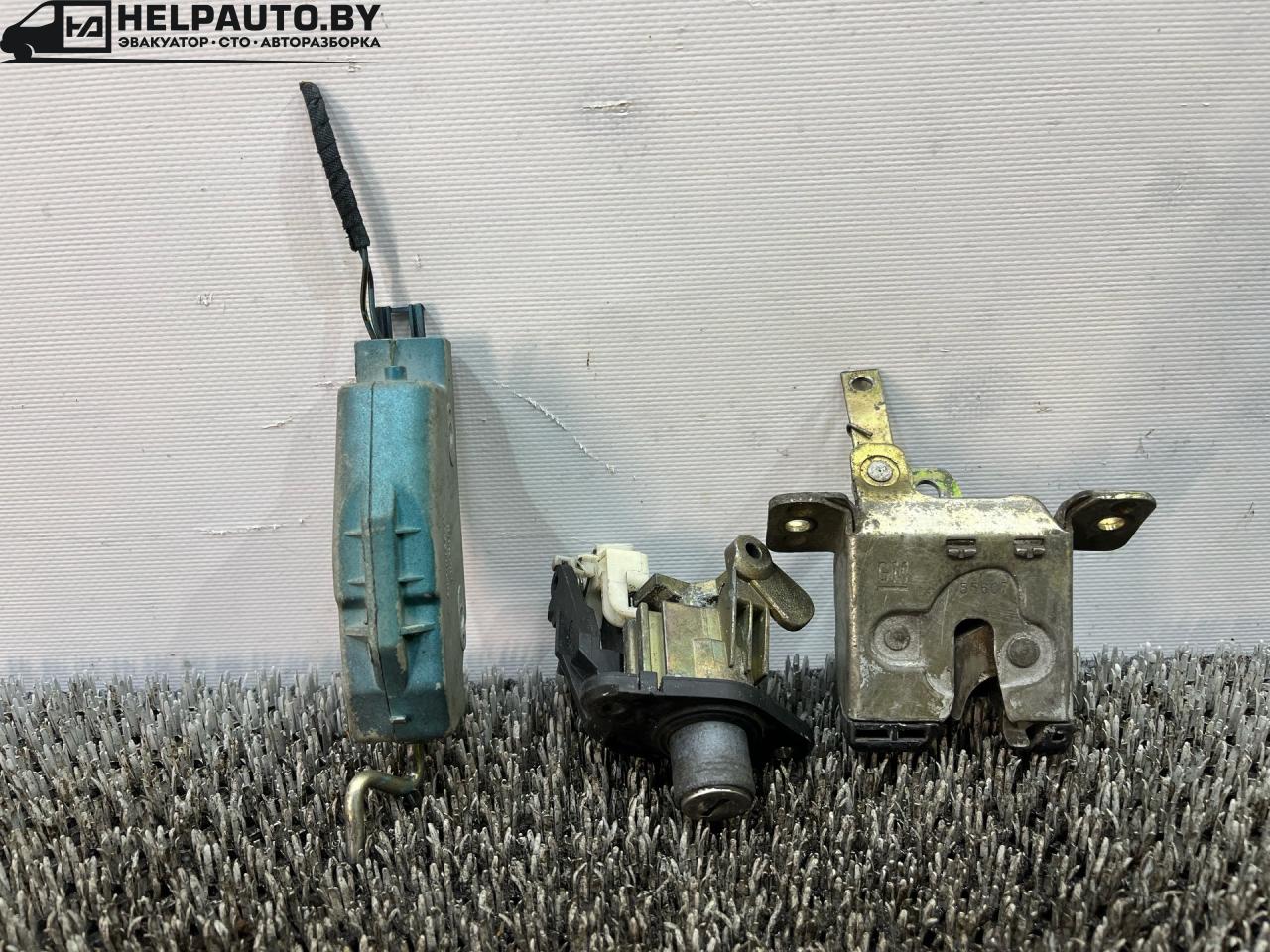 активатор замка багажника Opel Astra F 1994, 1.7 л., дизель, 5МКПП, зелёный, хетчбэк 5 дв., передний привод, 90414493 - фото №1