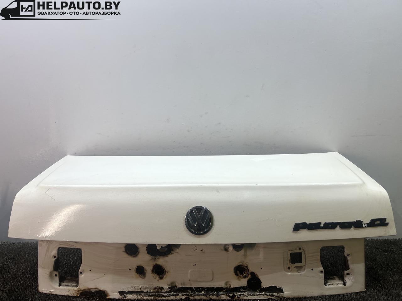 крышка багажника (дверь 3-5) Volkswagen Passat B3 1991, 1.8 л., бензин, МКПП, белый, седан, передний привод - фото №1