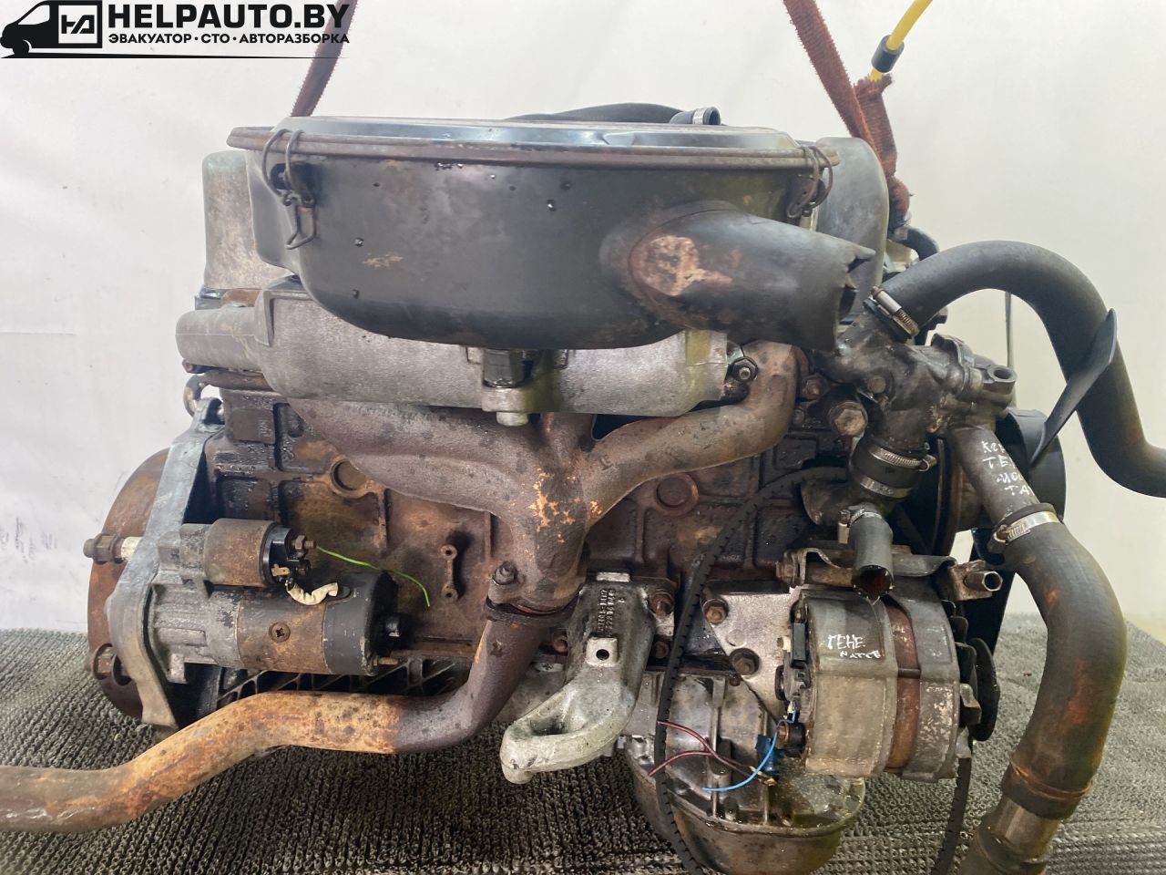 корпус воздушного фильтра Mercedes-Benz W123 W123 1983, 3.0 л., дизель, МКПП, седан - фото №1