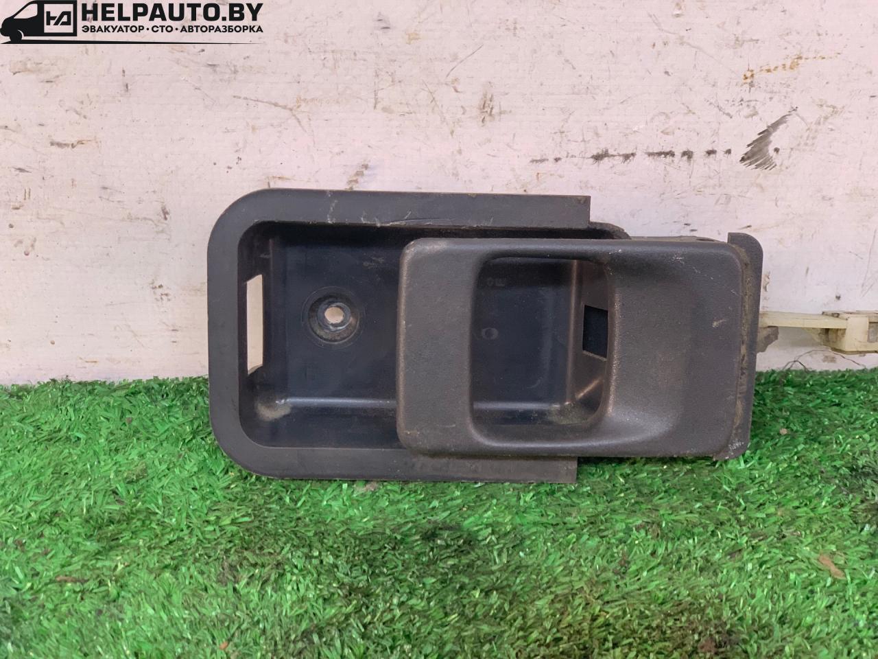 ручка внутренняя задняя правая Volvo 460 1 поколение 1993, 2.0 л., бензин, МКПП, зелёный, седан, передний привод, 472650, 450369 - фото №1