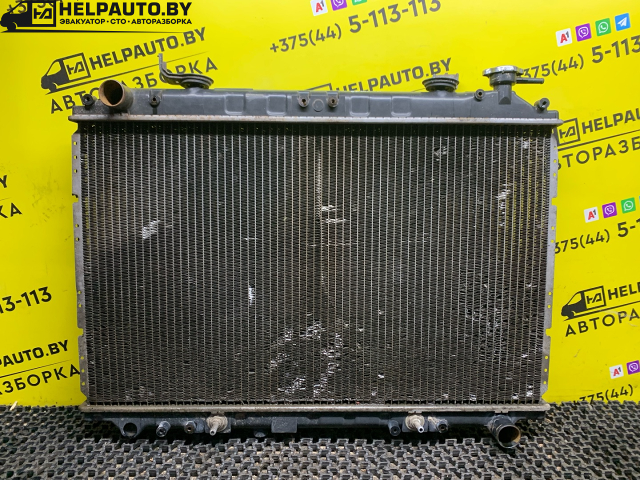 радиатор (основной) Nissan Serena C23 1992, 2.0 л., дизель, МКПП, серебро, минивэн, передний привод - фото №1