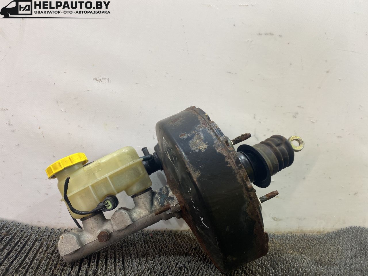 цилиндр тормозной главный Chrysler Neon 1 поколение 1996, 2.0 л., бензин, МКПП, синий, седан, передний привод - фото №1