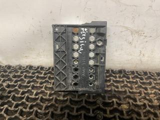 блок предохранителей Ford Fusion 1 поколение [рестайлинг] 2009, 1.4 л., FXJA, бензин, 5МКПП, серебристый, хетчбэк 5 дв., передний привод