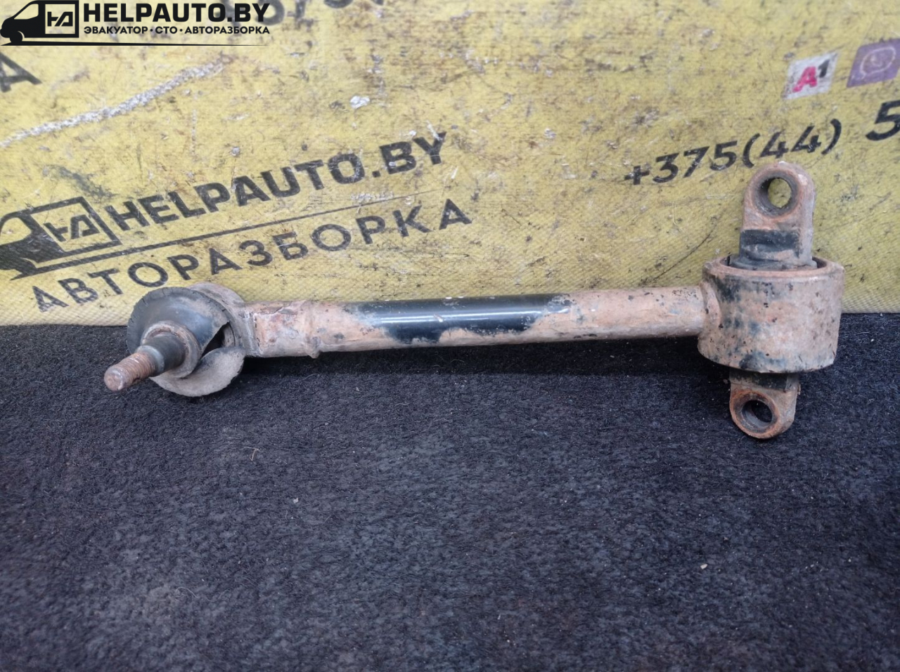 рычаг задний правый Mazda Xedos 9 1 поколение 1996, 2.5 л., бензин, МКПП, темно синий, седан, передний привод - фото №1