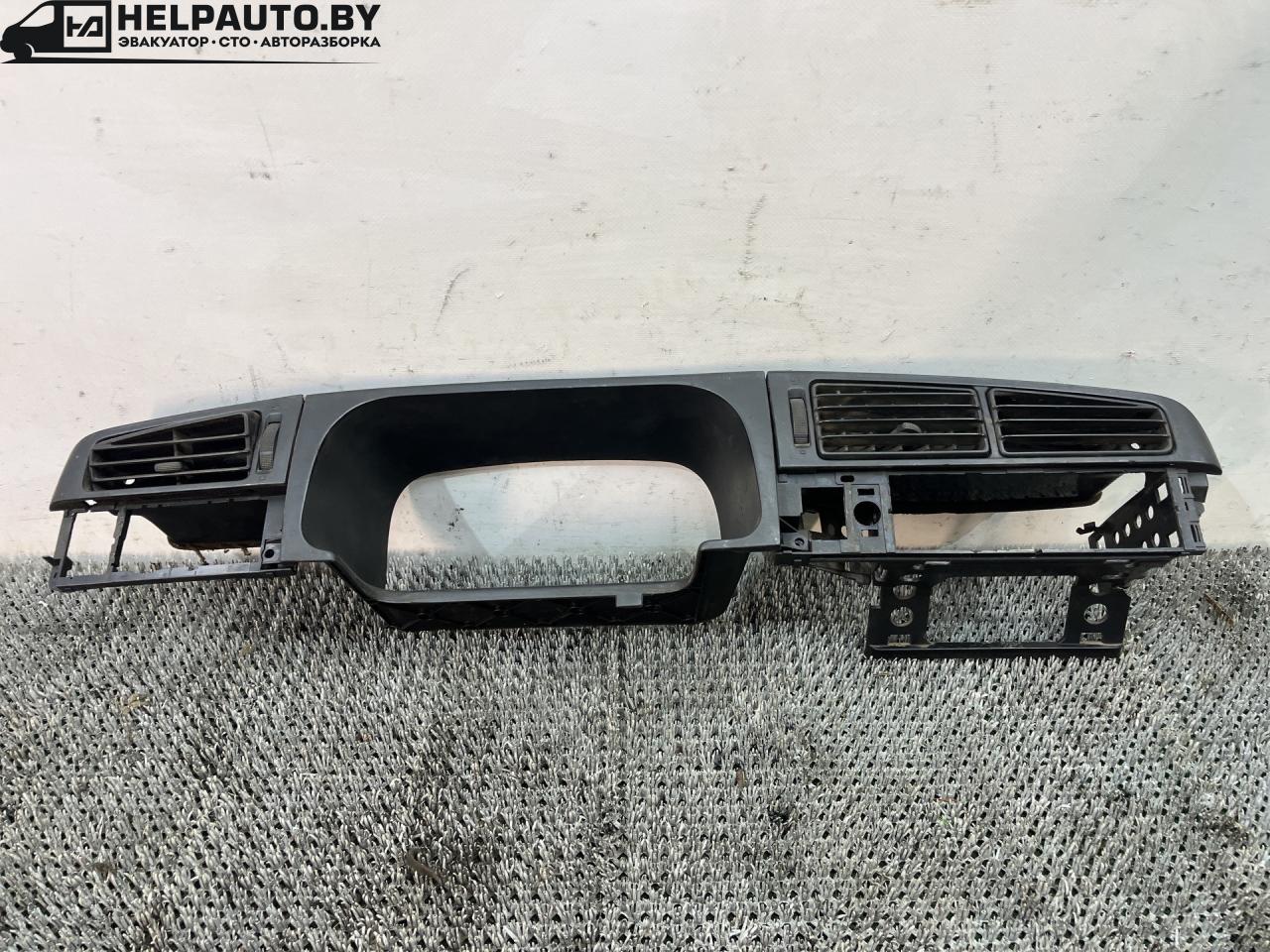 накладка на торпедо (консоль) Volkswagen Golf 3 поколение 1995, 1.9 л., AEY, дизель, МКПП, белый, универсал, передний привод, IH6857N59 - фото №1