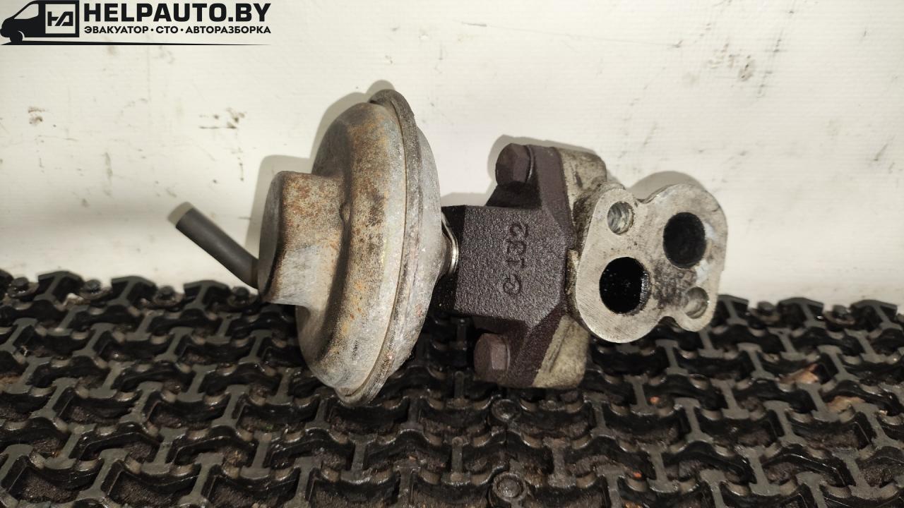 клапан EGR Toyota Carina E 1 поколение T190 1995, 1.6 л., 4A-FE, бензин, МКПП, зелёный, хетчбэк 5 дв., передний привод - фото №1