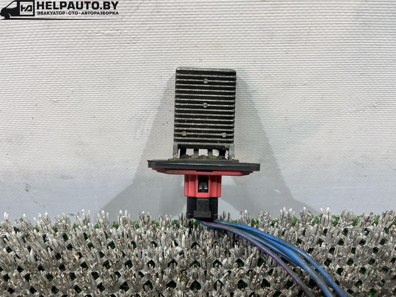 сопротивление печки Hyundai Coupe RD 1998, 2.0 л., бензин, МКПП, бордовый, купе, передний привод - фото №1