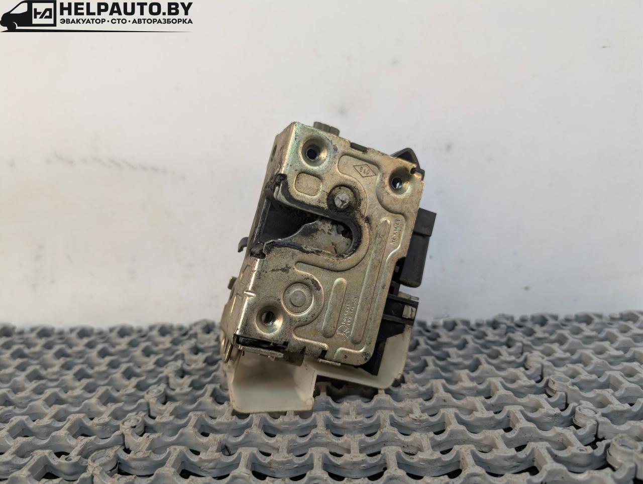замок двери передней левой Renault Scenic 1 поколение 1998, 1.9 л., F9Q 734, дизель, синий, минивэн, передний привод - фото №1