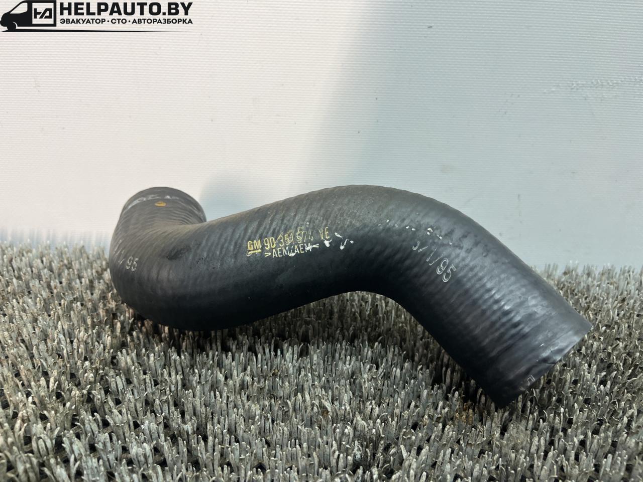 патрубок интеркулера Opel Astra F 1994, 1.7 л., дизель, 5МКПП, зелёный, хетчбэк 5 дв., передний привод, 90351574 - фото №1