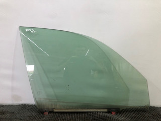 стекло двери передней правой Toyota RAV4 2 поколение (XA20) 2002, 2.0 л., дизель, МКПП, серебристый, седан