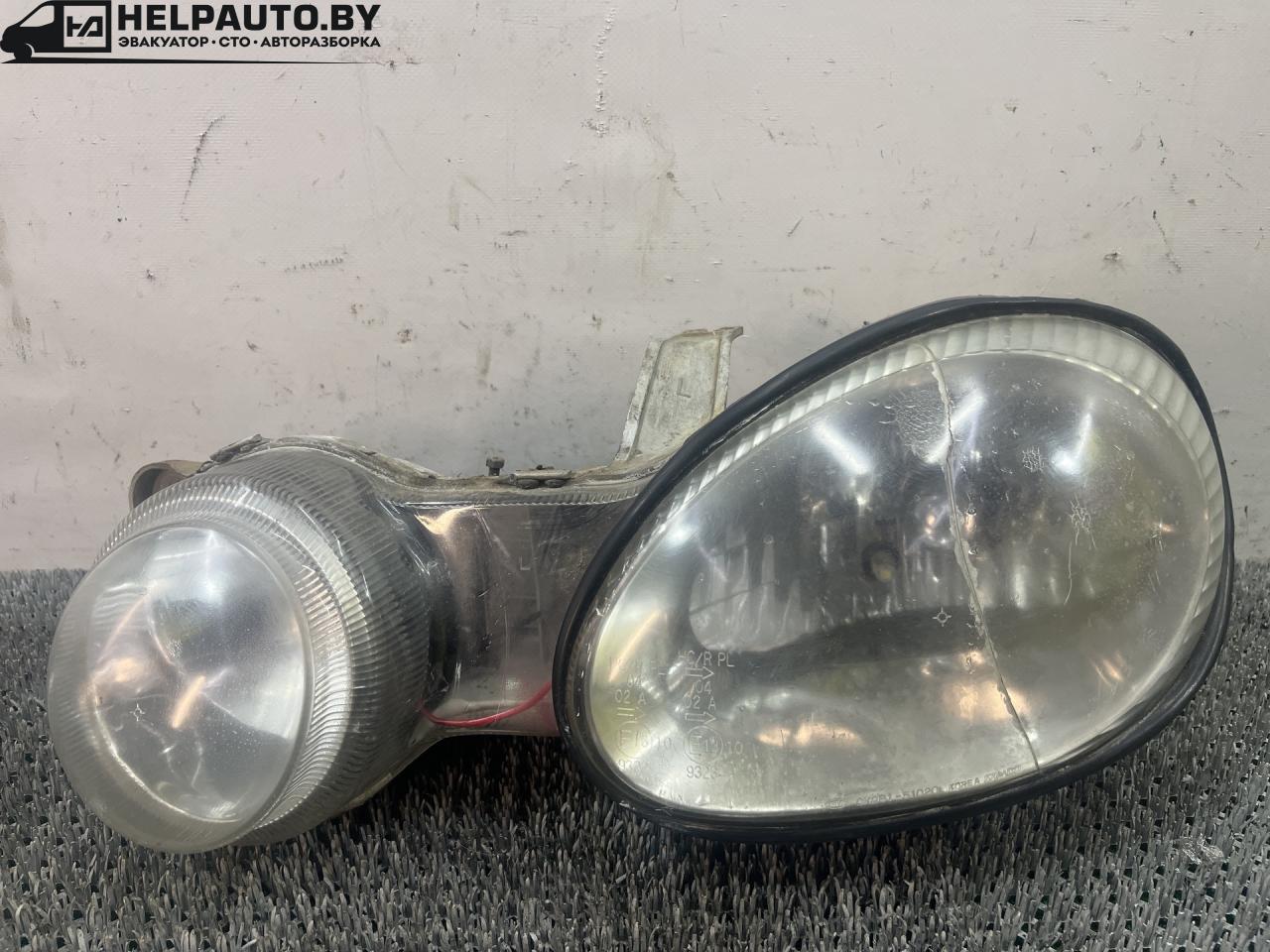 фара левая Kia Shuma 1 поколение 1999, 1.5 л., бензин, МКПП, красный, хетчбэк 5 дв., передний привод, OK2B1-51020 - фото №1