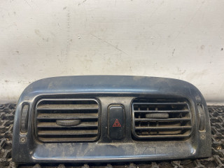 дефлектор обдува салона Mazda 626 GF 1997, 2.0 л., дизель, МКПП, зелёный, хетчбэк 5 дв., передний привод