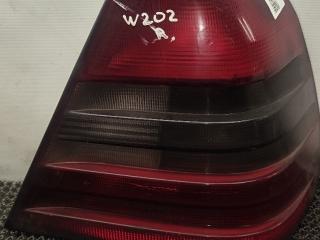 фонарь задний правый Mercedes-Benz C-Класс W202/S202 1995, 2.2 л., дизель, МКПП, черный, седан, задний привод