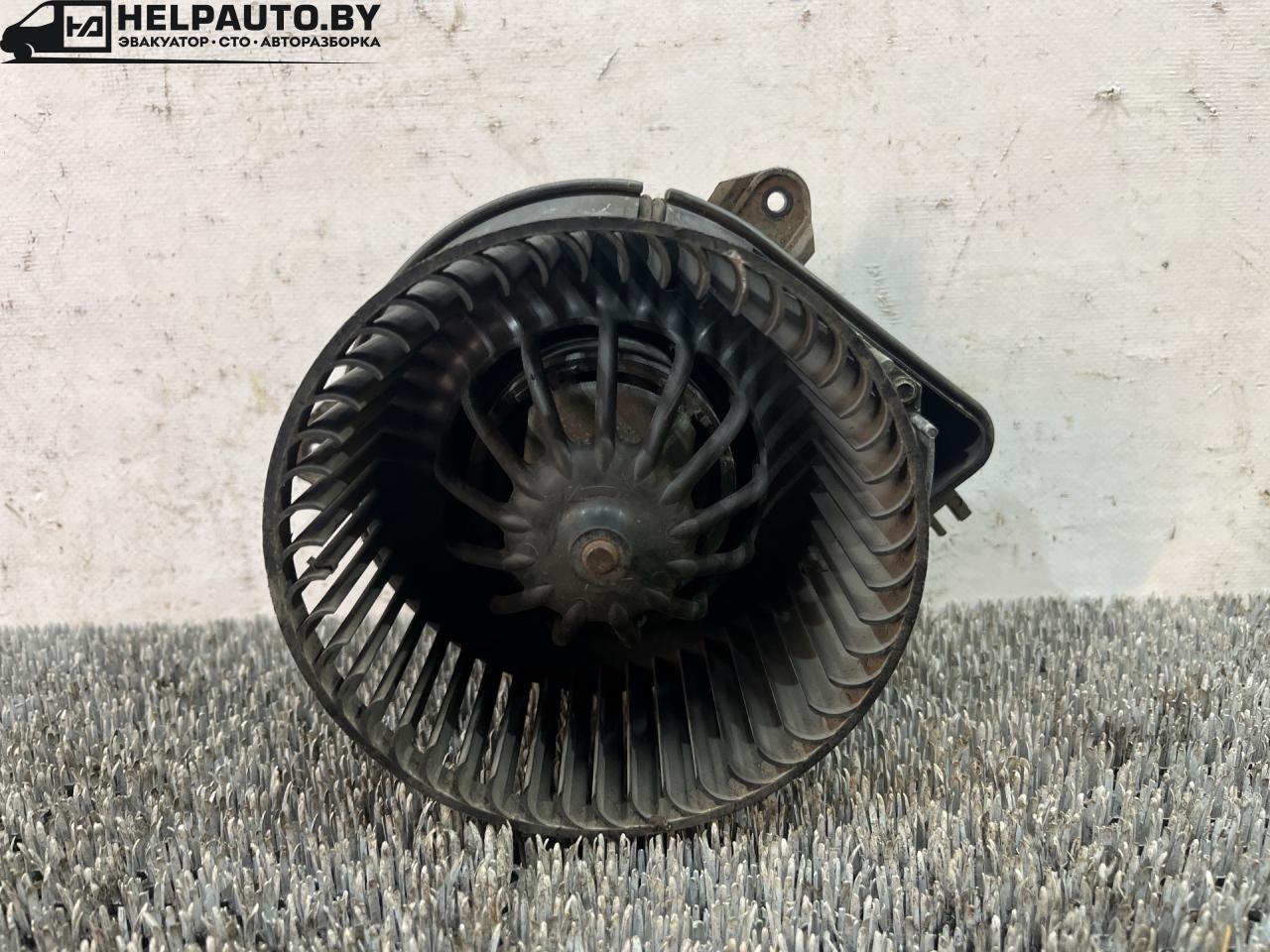 моторчик печки Peugeot 406 1 поколение 1997, 1.9 л., дизель, МКПП, серебро, седан, передний привод - фото №1