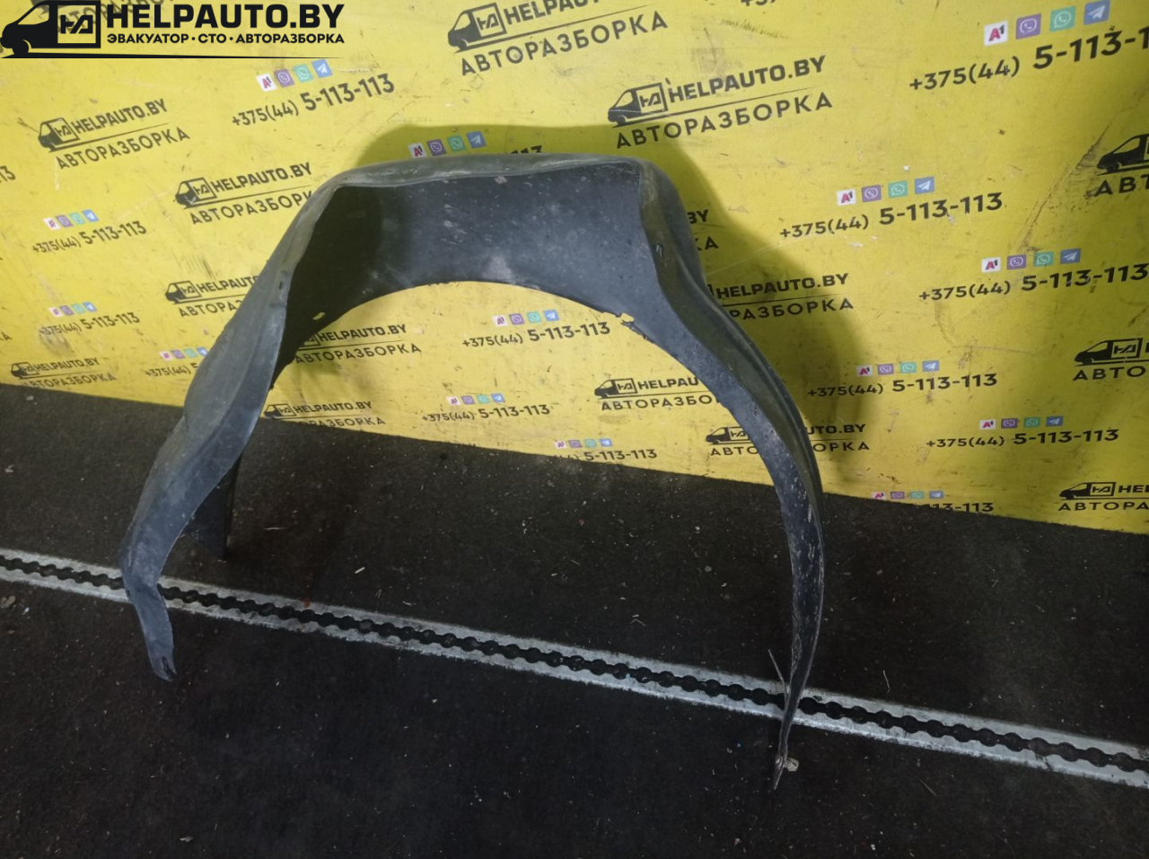 защита арок передняя правая (подкрылок) Volkswagen Passat B3 1988, 1.8 л., бензин, МКПП, белый, седан, передний привод - фото №1