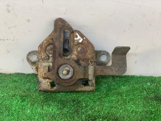 замок капота Mazda Demio 1 поколение [рестайлинг] 2001, 1.3 л., бензин, МКПП, зелёный, хетчбэк 5 дв., передний привод