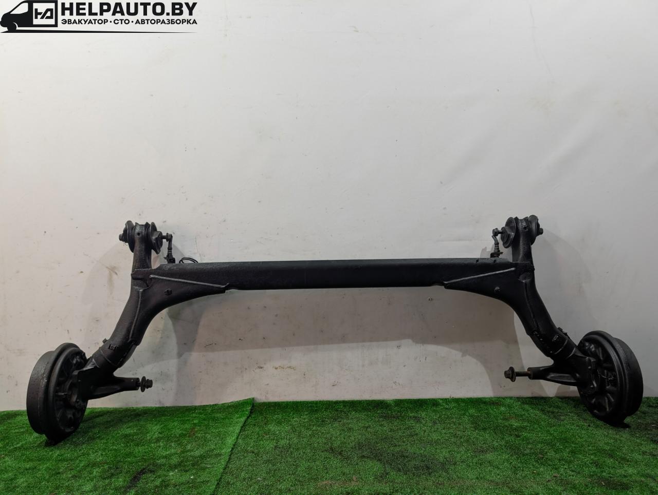 балка подвески задняя Volkswagen Golf 3 поколение 1995, 1.9 л., AEY, дизель, МКПП, белый, универсал, передний привод - фото №1