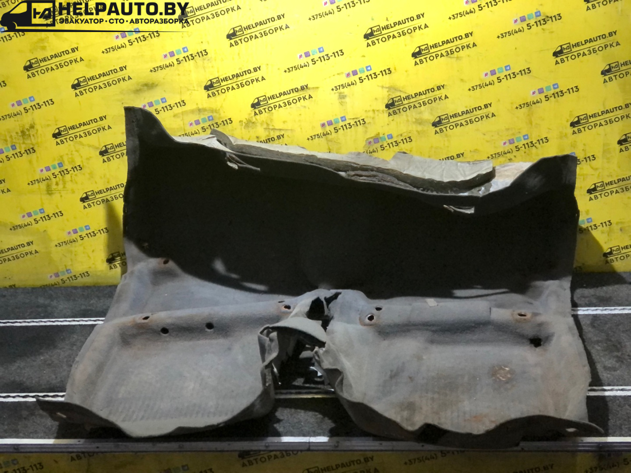ковер салонный Renault Megane 1 поколение 1996, 1.6 л., K7M 702, бензин, МКПП, синий, купе, передний привод - фото №1