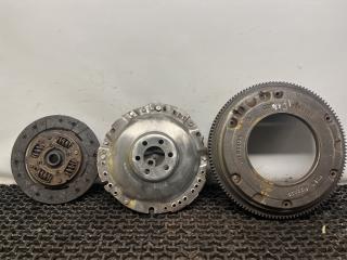 комплект сцепления Volkswagen Golf 2 поколение (1983 - 1992), 1.6 л., 1F, бензин, МКПП, передний привод, 067105273G