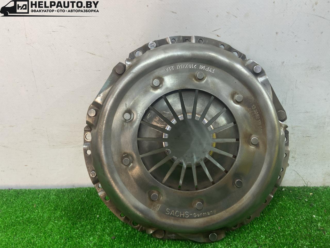 корзина сцепления Audi 80 B3 (1986 - 1991), 1.8 л., гибрид - фото №1