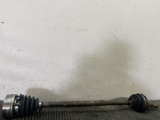 полуось передняя правая (приводной вал, ШРУС) Volkswagen Polo 2 поколение 1990, 1.3 л., бензин, МКПП, синий, хетчбэк 3 дв., передний привод
