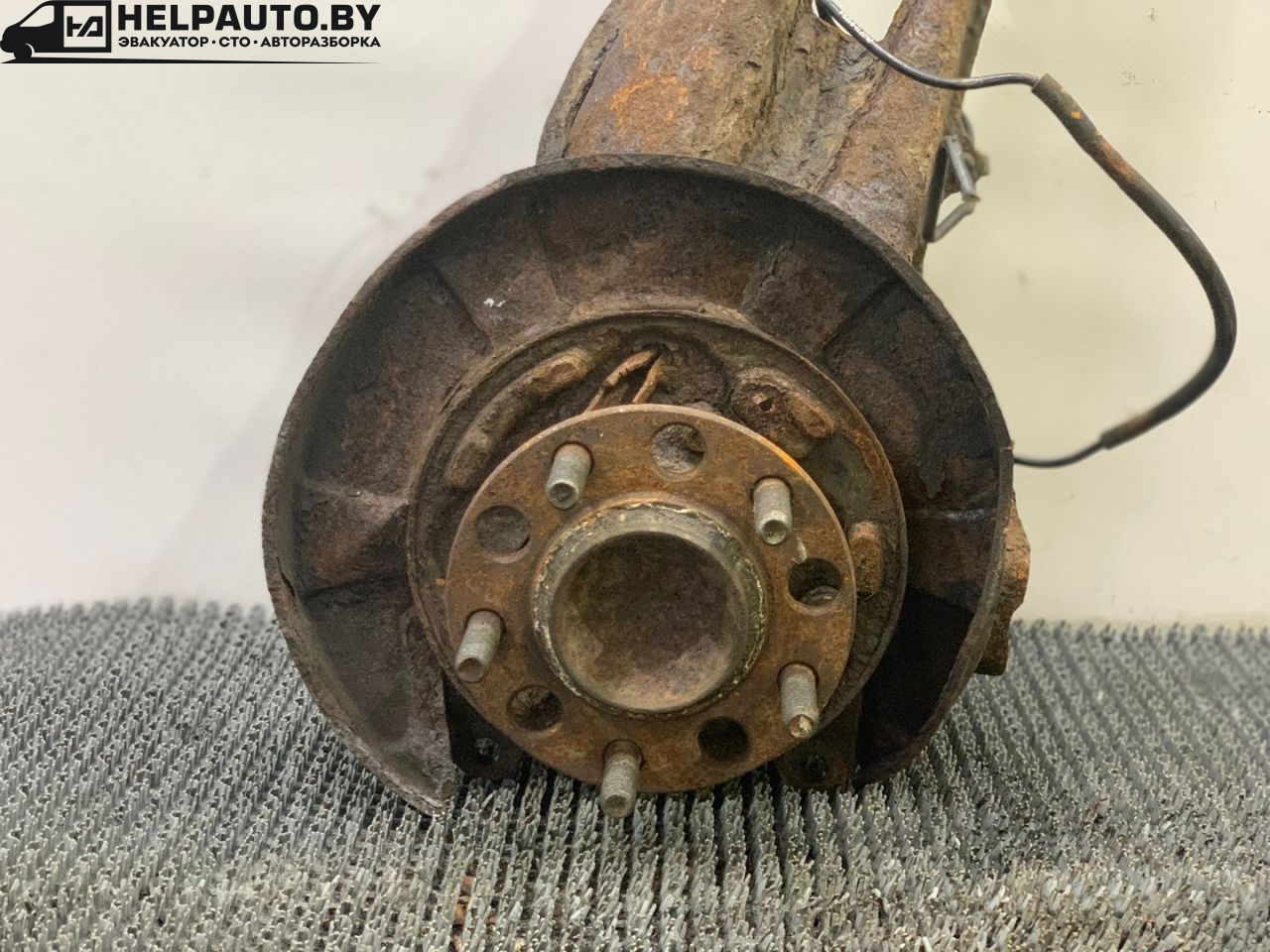 ступица задняя левая Dodge Caliber 1 поколение 2008, 1.8 л., бензин, МКПП, хетчбэк 5 дв. - фото №1