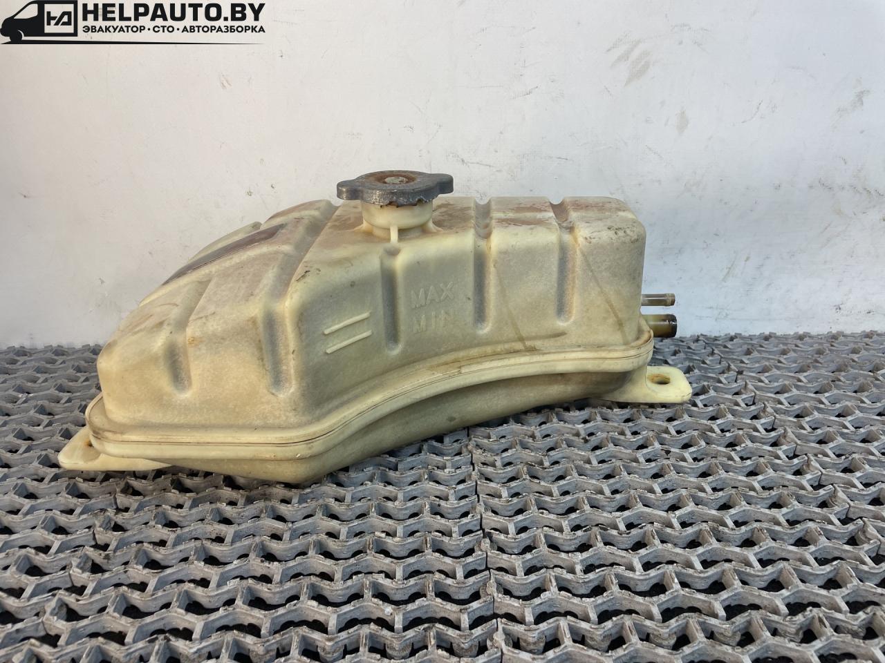 бачок расширительный Kia Sorento 1 поколение 2006, 2.5 л., D4CB, дизель, МКПП, серебристый, внедорожник 5 дв., полный подключаемый привод - фото №1