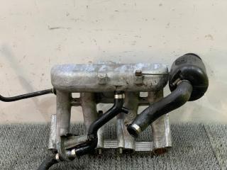 коллектор впускной Volkswagen Golf 2 поколение 1990, 1.3 л., бензин, МКПП, красный, хетчбэк 3 дв., передний привод, 030129713