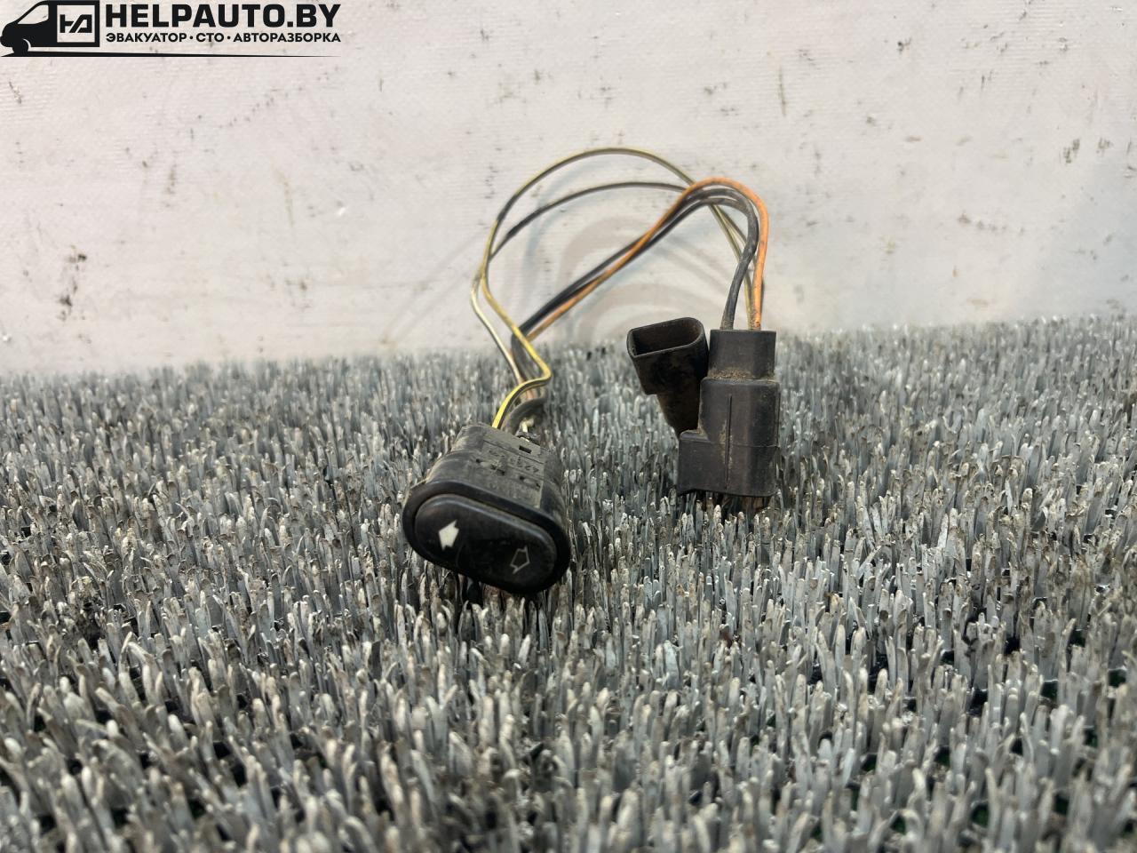 кнопка стеклоподъемника двери передней левой Ford Focus 1 поколение (1998 - 2001), дизель, МКПП, белый, универсал, передний привод, K808X - фото №1