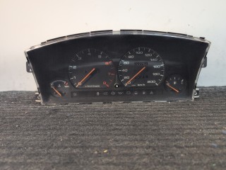 щиток приборов (приборная панель) Mazda 626 3 поколение (1987 - 1992), 2.0 л., бензин, МКПП, седан, передний привод