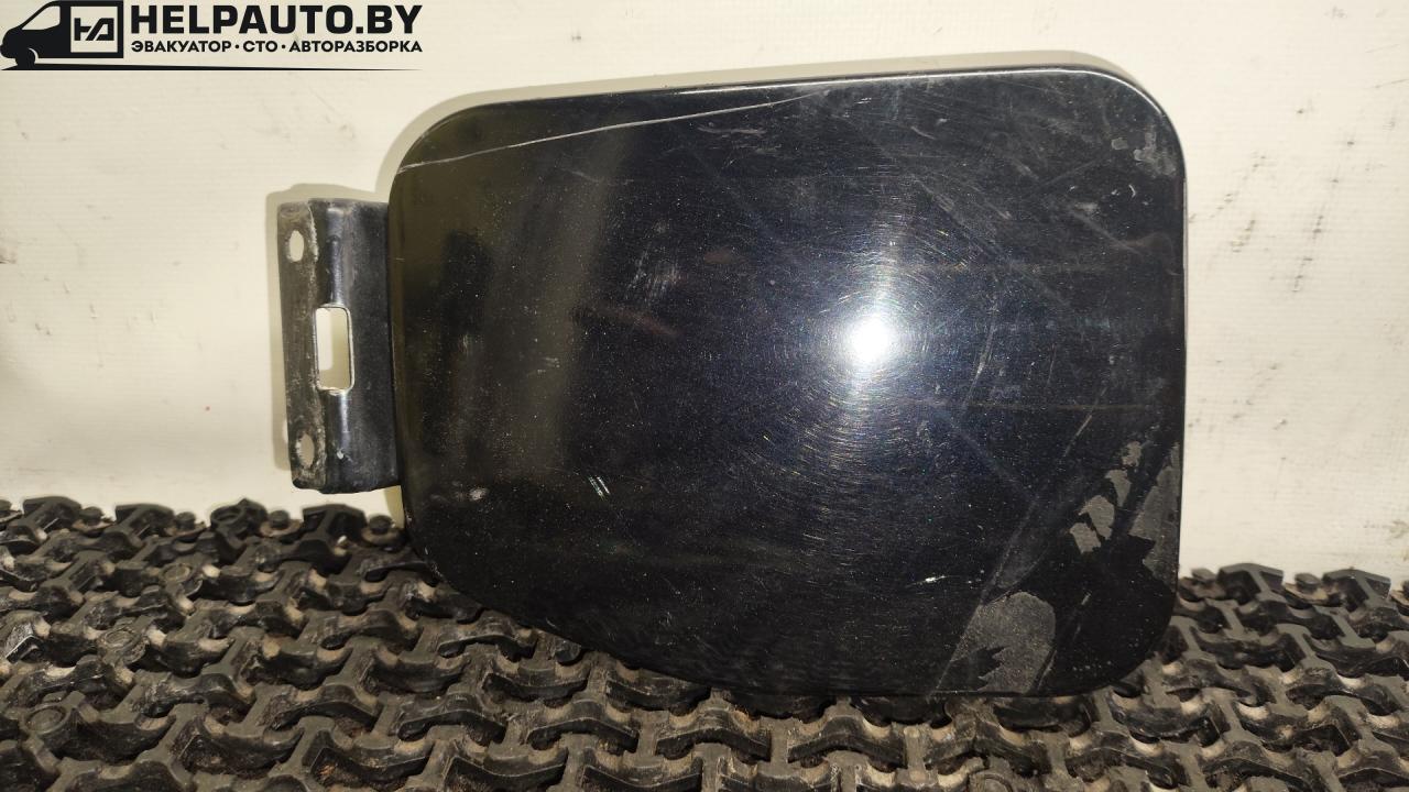 лючок топливного бака Suzuki Baleno 1 поколение 2002, 1.5 л., бензин, МКПП, чёрный, седан - фото №1