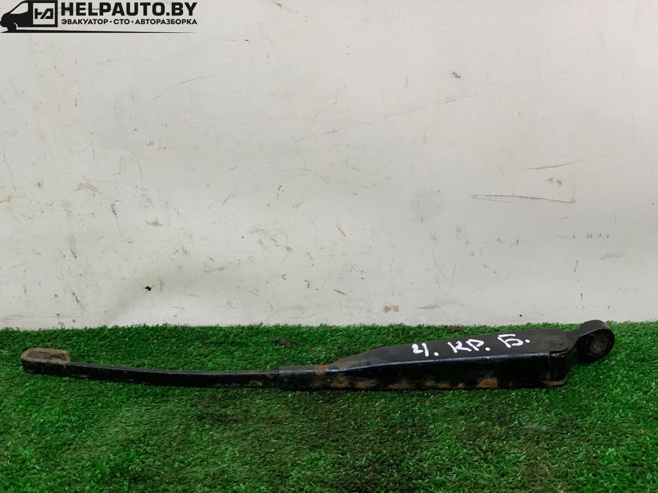 щеткодержатель задний Opel Omega B 1998, 2.0 л., бензин, 5МКПП, красный, универсал, задний привод - фото №1