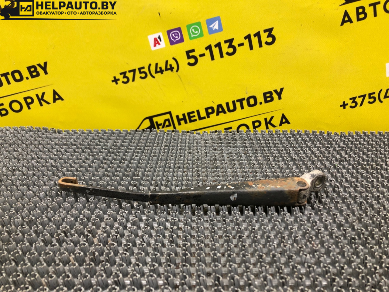 щеткодержатель задний Volvo V40 1 поколение 1999, 2.0 л., B 4204 S, бензин, АКПП, синий, универсал, передний привод - фото №1