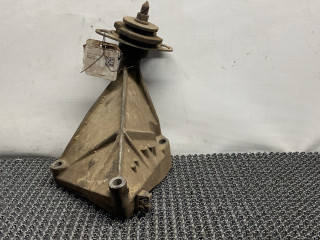 кронштейн КПП Renault Scenic RX4 1 поколение 2003, 2.0 л., F4R 744, бензин, МКПП, синий, внедорожник 5 дв.