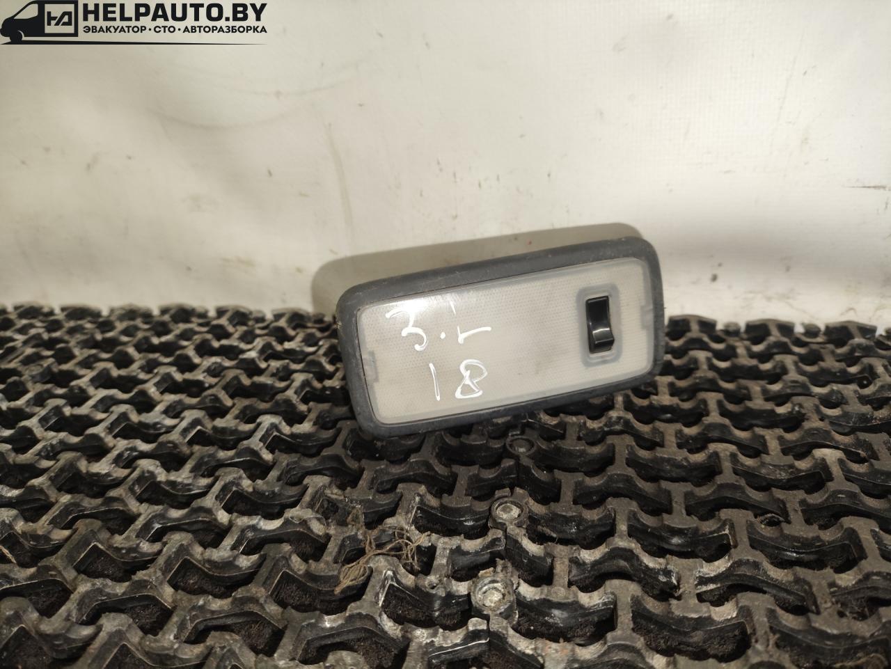 фонарь салона (плафон) Toyota Carina E 1 поколение T190 1995, 1.6 л., 4A-FE, бензин, МКПП, зелёный, хетчбэк 5 дв., передний привод - фото №1