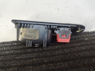 кнопка стеклоподъемника двери задней правой Renault Laguna 1 поколение [рестайлинг] 2000, 2.0 л., F4R 760, бензин, МКПП, светло бирюзовый, хетчбэк 5 дв., передний привод, 7701699606, 7700417097, 7700417485B