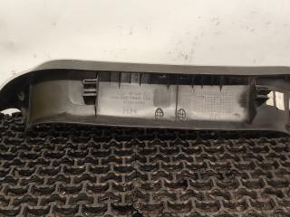 обшивка крышки багажника Hyundai Terracan 1 поколение 2003, 2.5 л., D4BH, дизель, АКПП, серебристый, внедорожник 5 дв., полный подключаемый привод, 81720-H1000