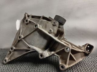 кронштейн генератора Renault Laguna 1 поколение [рестайлинг] 2000, 2.0 л., F4R 760, бензин, МКПП, светло бирюзовый, хетчбэк 5 дв., передний привод, 103525