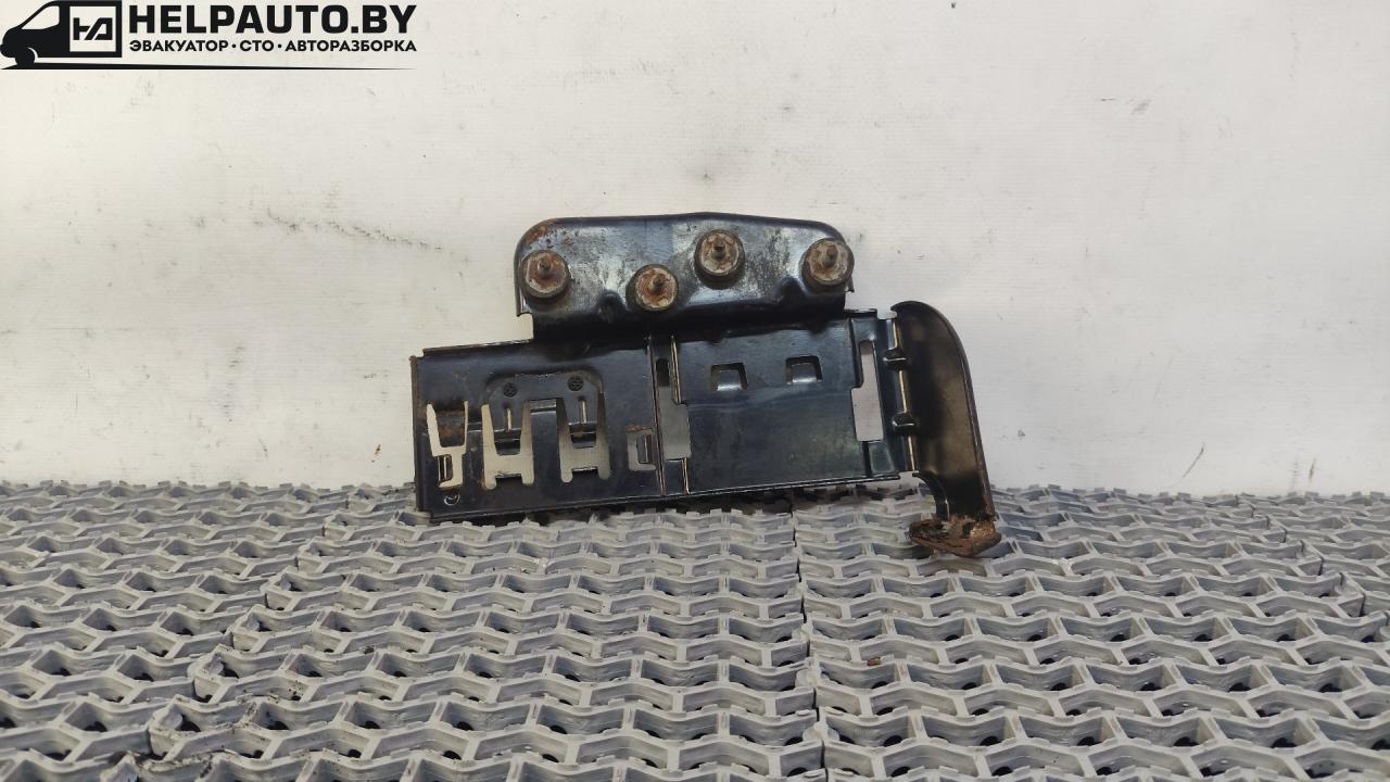 кронштейн (крепление) Opel Zafira 1 поколение (A) 2000, 2.0 л., Y 20 DTH, дизель, МКПП, синий металлик, минивэн, передний привод - фото №1