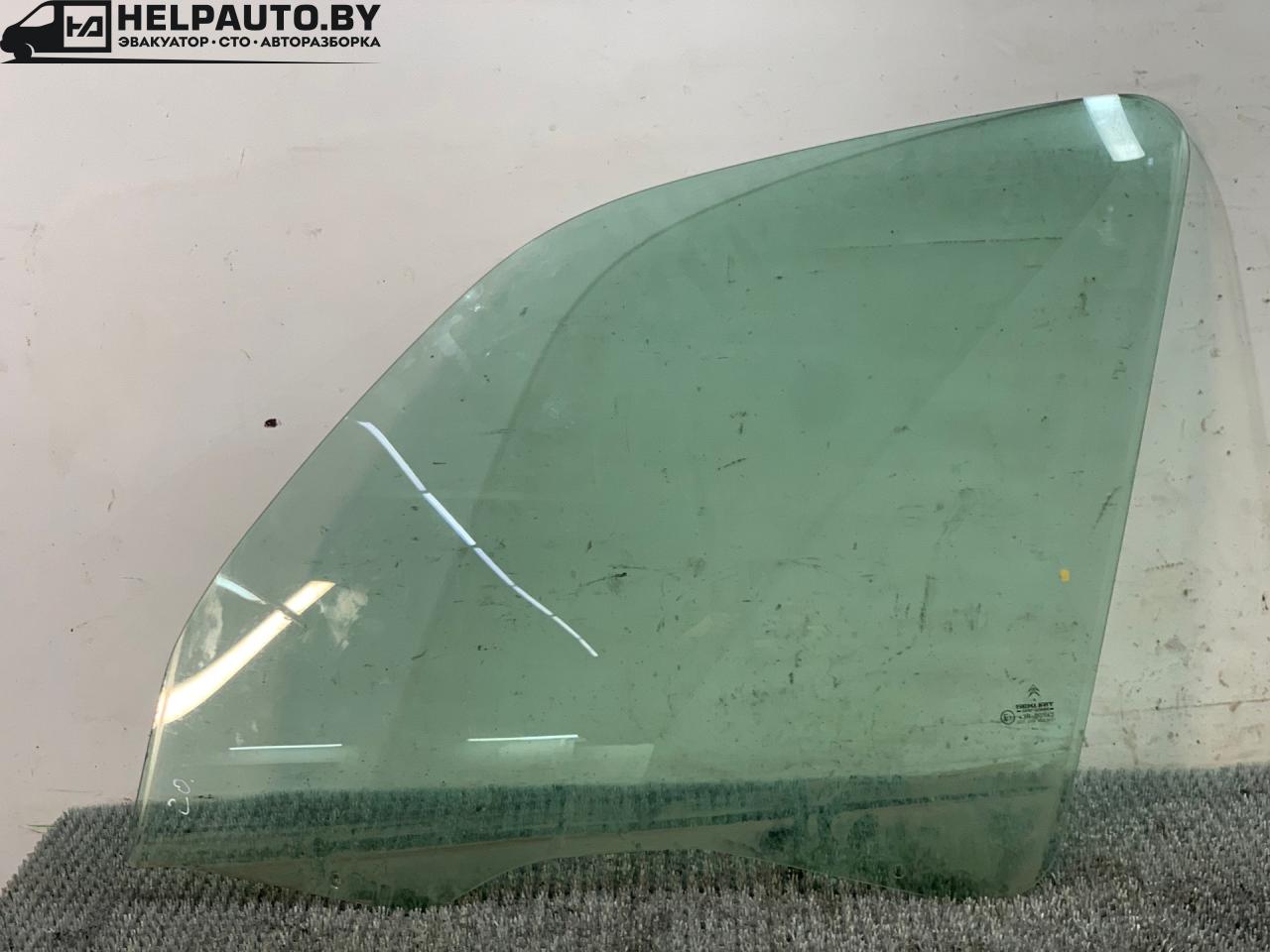 стекло двери передней левой Citroen Xsara Picasso 1 поколение 2002, 2.0 л., бензин, МКПП, серый, передний привод - фото №1