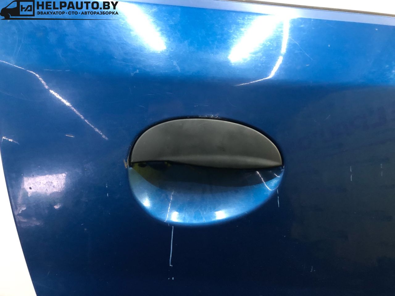 ручка наружная задняя правая Hyundai Atos 1 поколение 2000, 1.0 л., бензин, МКПП, синий, хетчбэк 5 дв., передний привод - фото №1